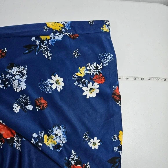 Banana Republic Women Blue Floral Fit and Flare Halter Dress 457884-00-1 Size 6 - Picture 3 of 6